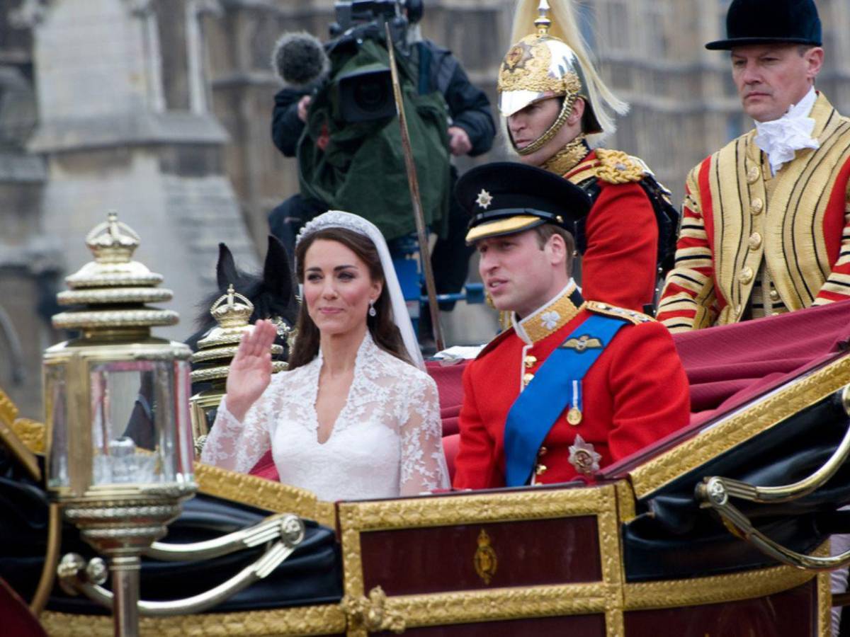 El tierno comentario de Harry a William al ver a Kate Middleton caminar hacia el altar