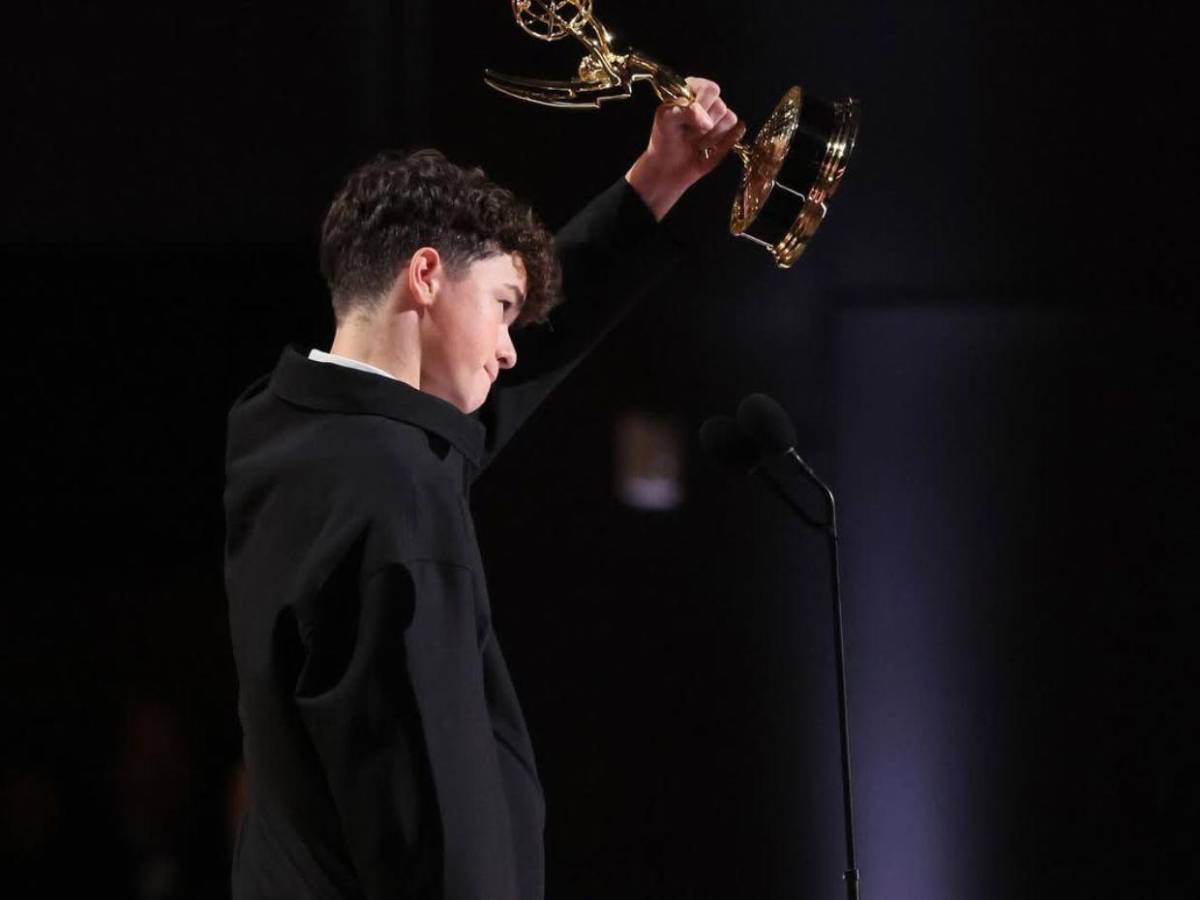Adolescencia y un joven Owen Cooper hacen historia en los Golden Globes 2026