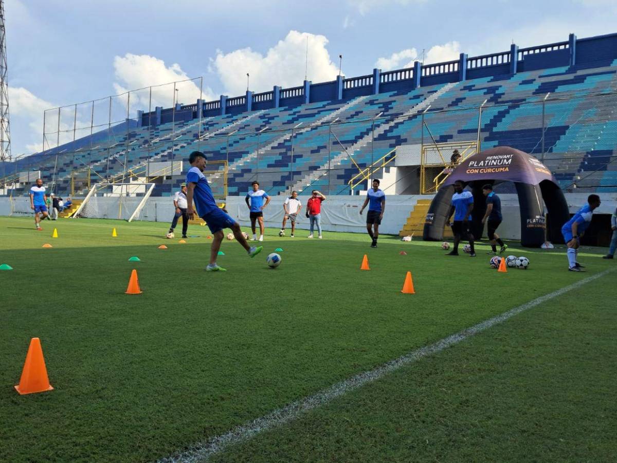 Exjugador de Olimpia y de la Selección refuerza a los tiktokers vs El Salvador