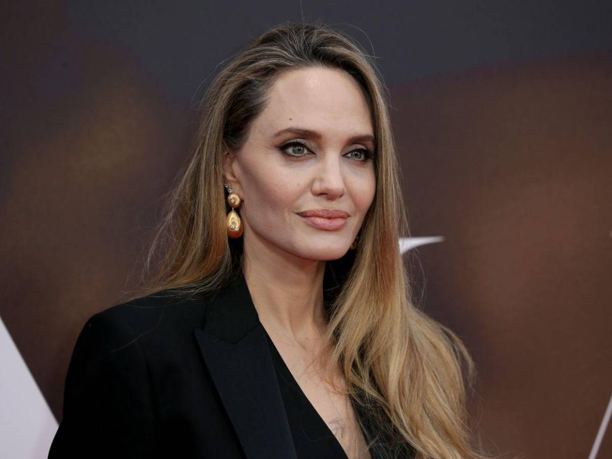 La postura de Angelina Jolie ante la decisión de sus hijos sobre el apellido de Brad Pitt
