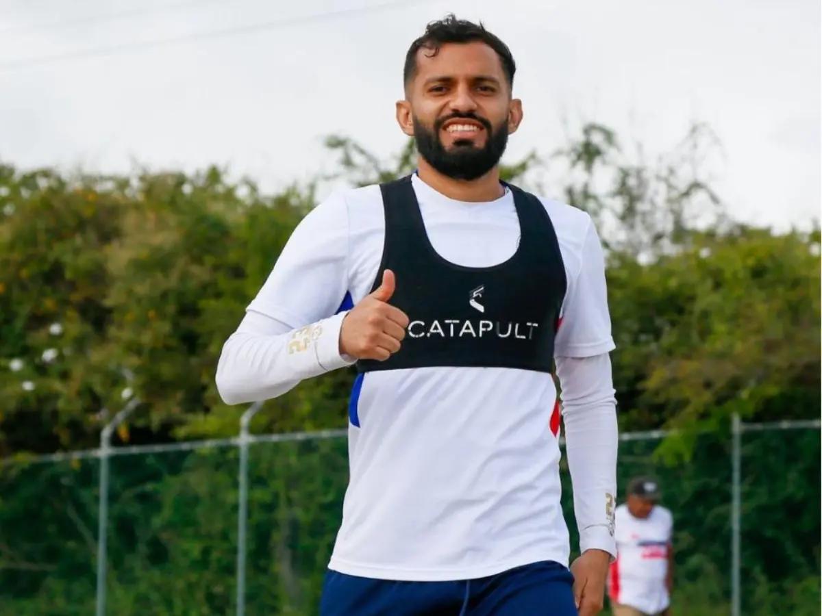 Fichajes Honduras: Otra Baja en Olimpia, del Motagua al fútbol de Italia y otro legionario