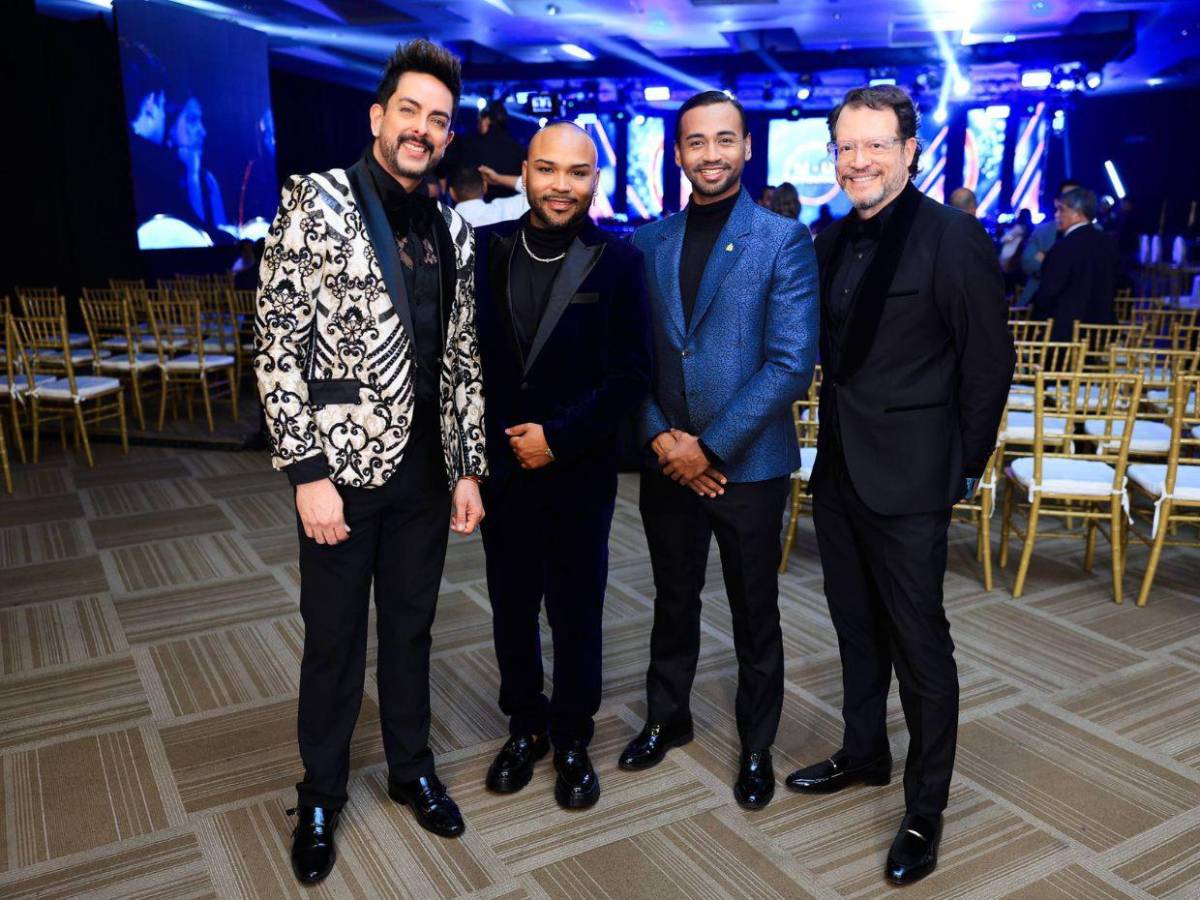 Elegancia y belleza se vive en la gala de Miss Honduras Universo