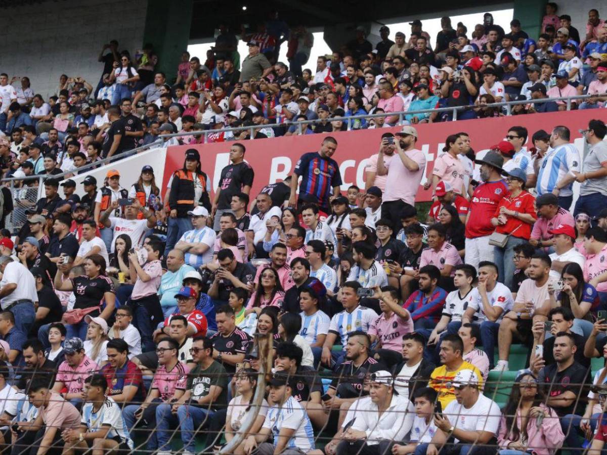 ¡Repleto! Así se llenó el Olímpico para ver a Messi y al Inter Miami