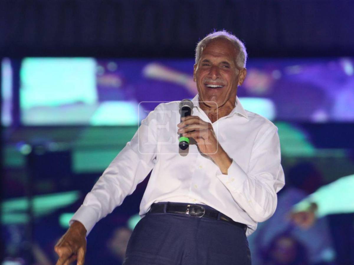 Nasry Asfura cierra campaña arropado por su familia y una marea de simpatizantes nacionalistas