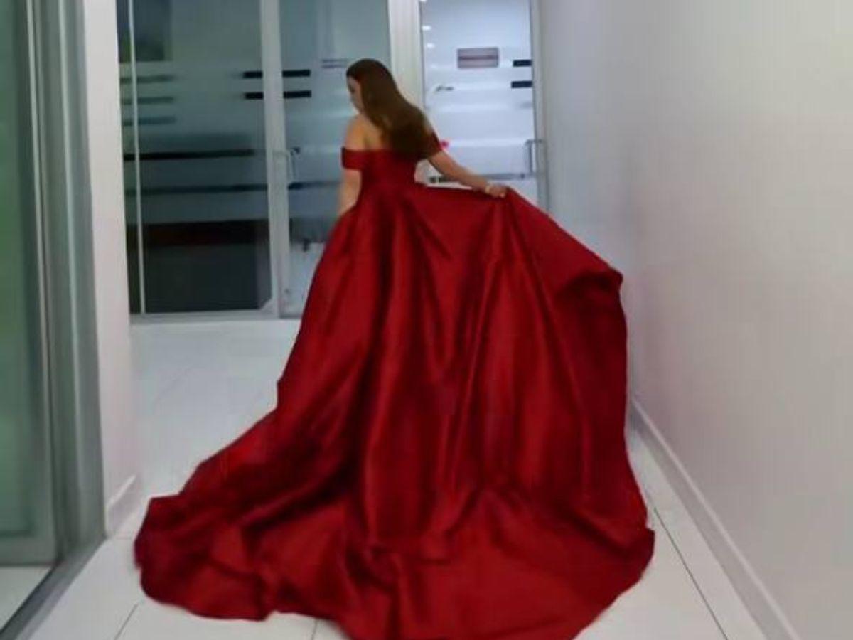 ​​​​​​Despampanante y glamurosa: con un hermoso vestido rojo, así lució Elsa Oseguera en Navidad