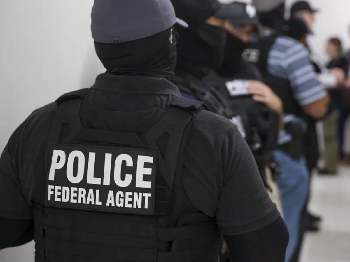 Liam cayó en depresión tras ser detenido por ICE con su padre, y un juez ordenó su liberación