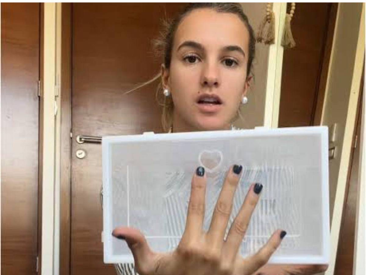 Josefa Sáez, influencer chilena denunciada ante la Fiscalía por darle wasabi a su perro