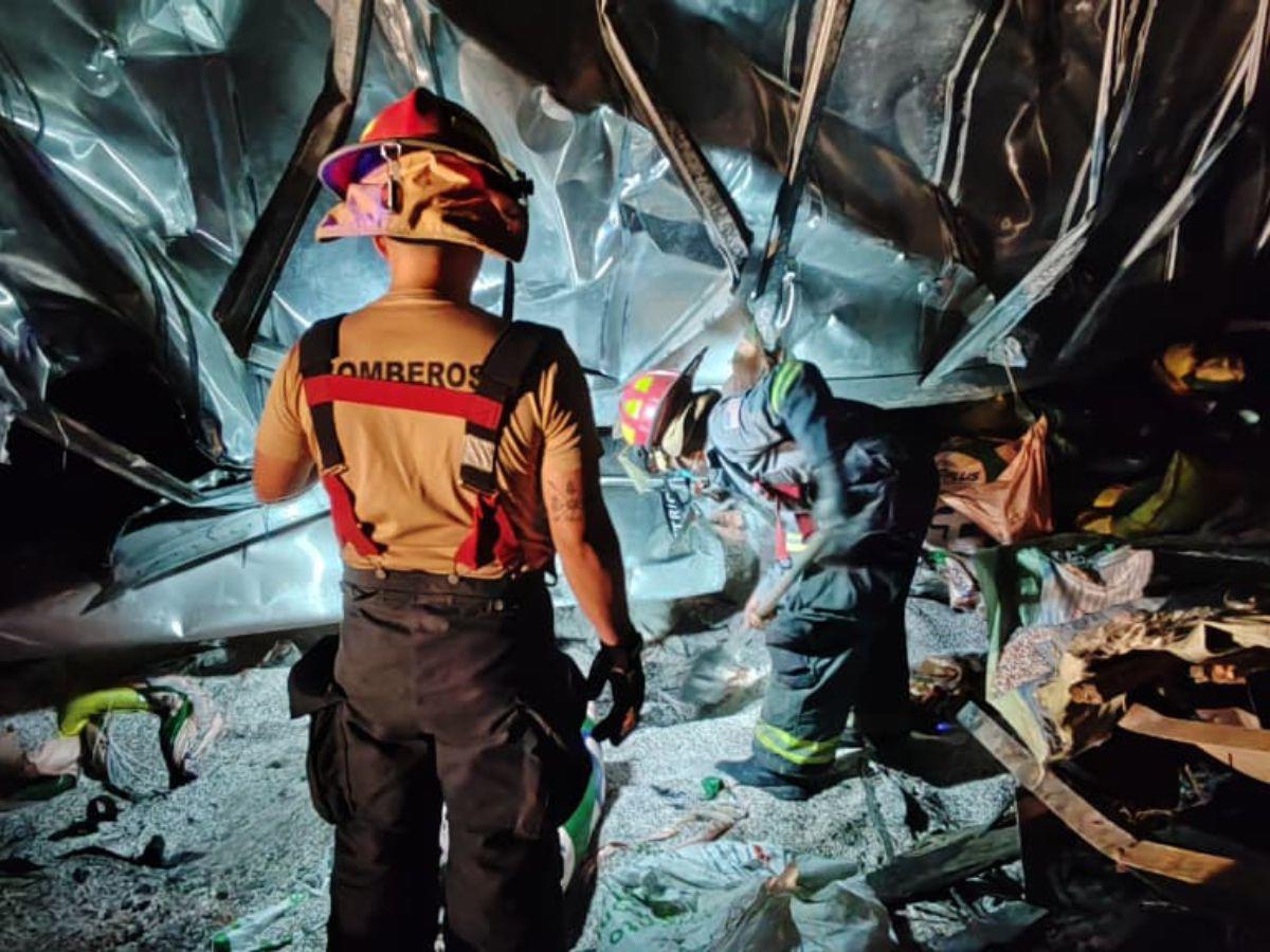 Quedaron bajo material y escombros: escena donde murieron tres trabajadores en Intibucá