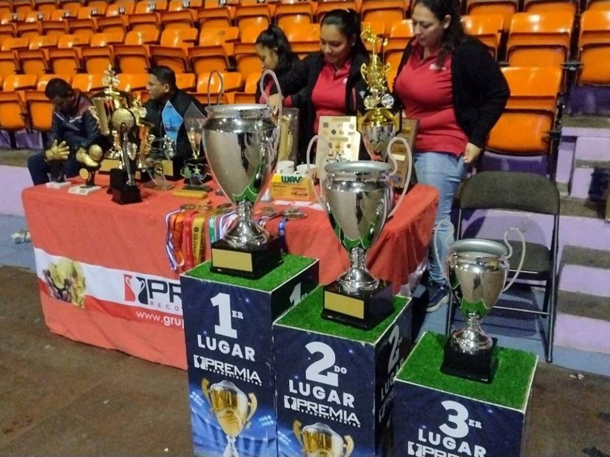 Trofeos relucientes esperan a campeones de la Vuelta EL HERALDO 2025