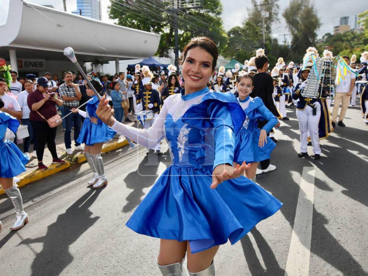 Las primeras palillonas que se roban las miradas en los desfiles patrios 2026