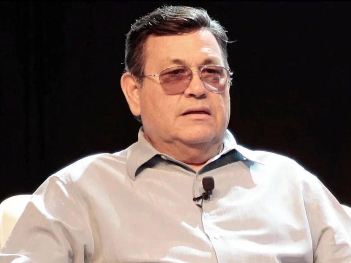 ¿Cuál fue el mensaje de A.B. Quintanilla tras la muerte de su padre, Abraham Quintanilla?