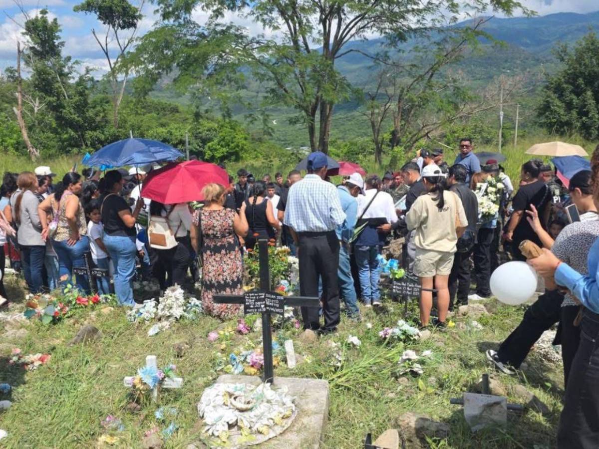 Misión cumplida, mis príncipes: Último adiós a Dylan y Josué, menores arrastrados por quebrada