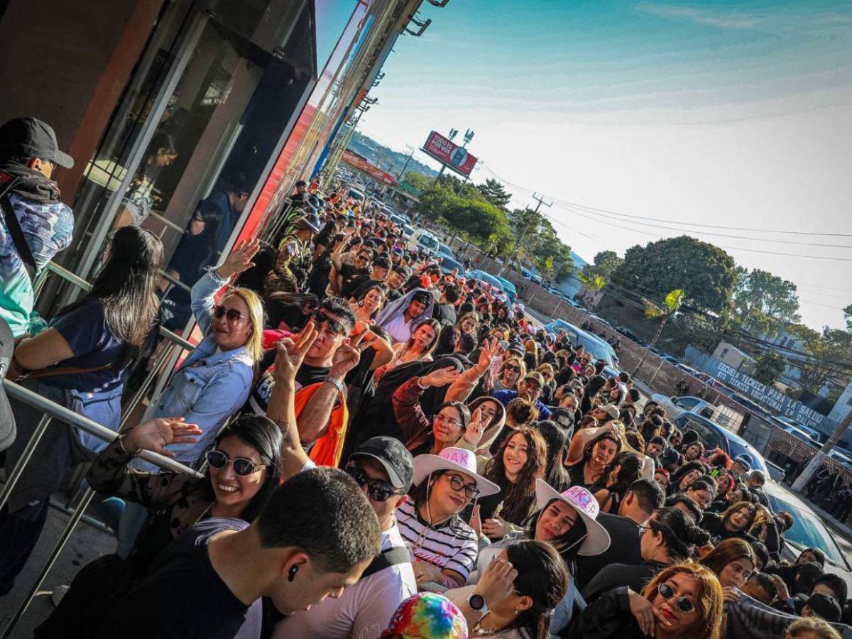 Música, fiesta y seguridad marcan inicio del concierto de Shakira en El Salvador