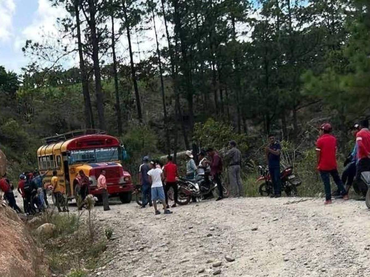 Un muerto y varios heridos dejó tiroteo a un bus en Esquías, Comayagua