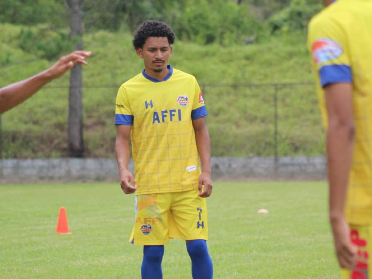 Joven hondureño que fue deportado de EE UU sorprende y es fichado por equipo de Liga Nacional