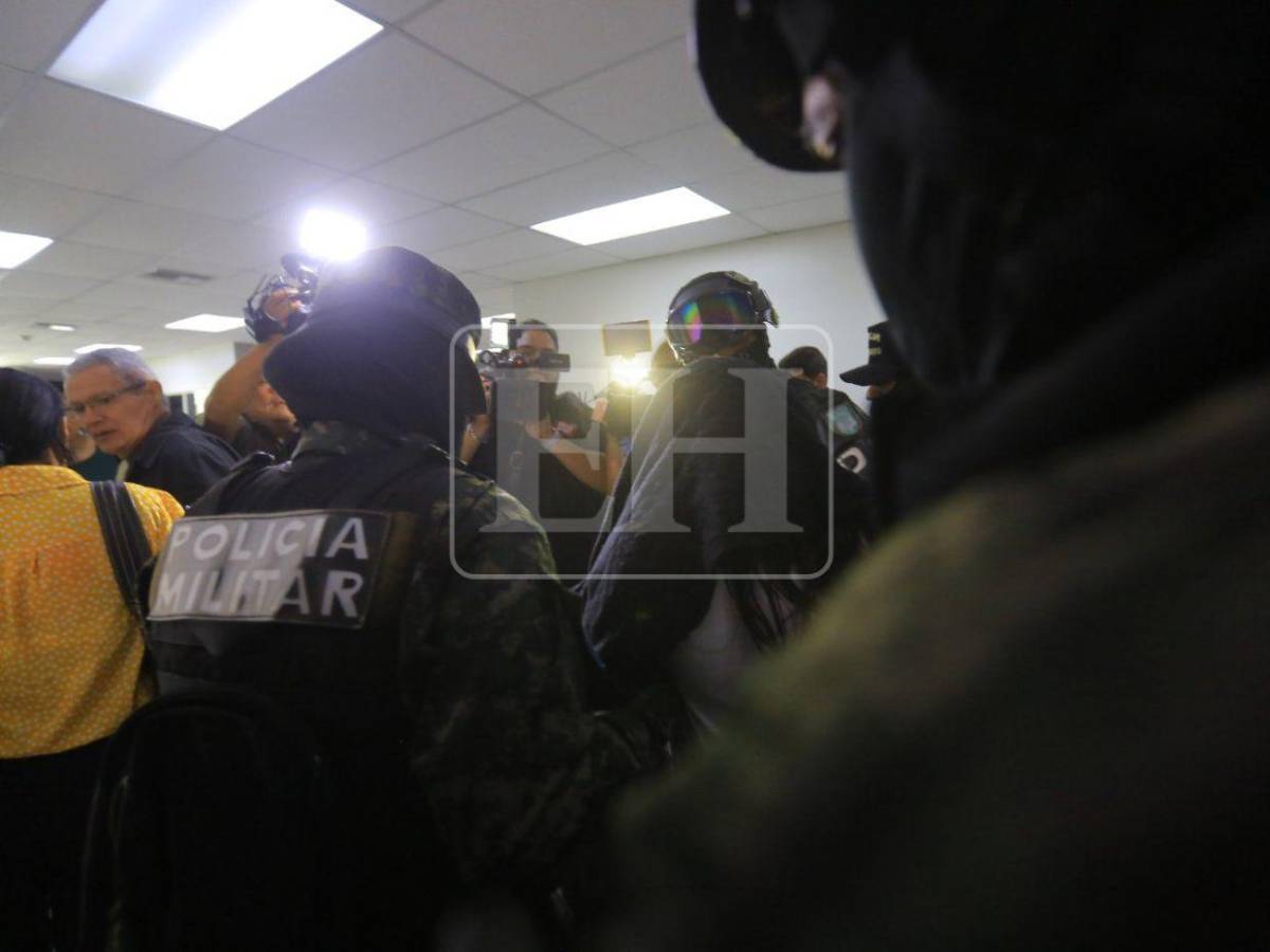 Cambio físico: exfiscal Francia Medina a su sexto día de juicio oral y público