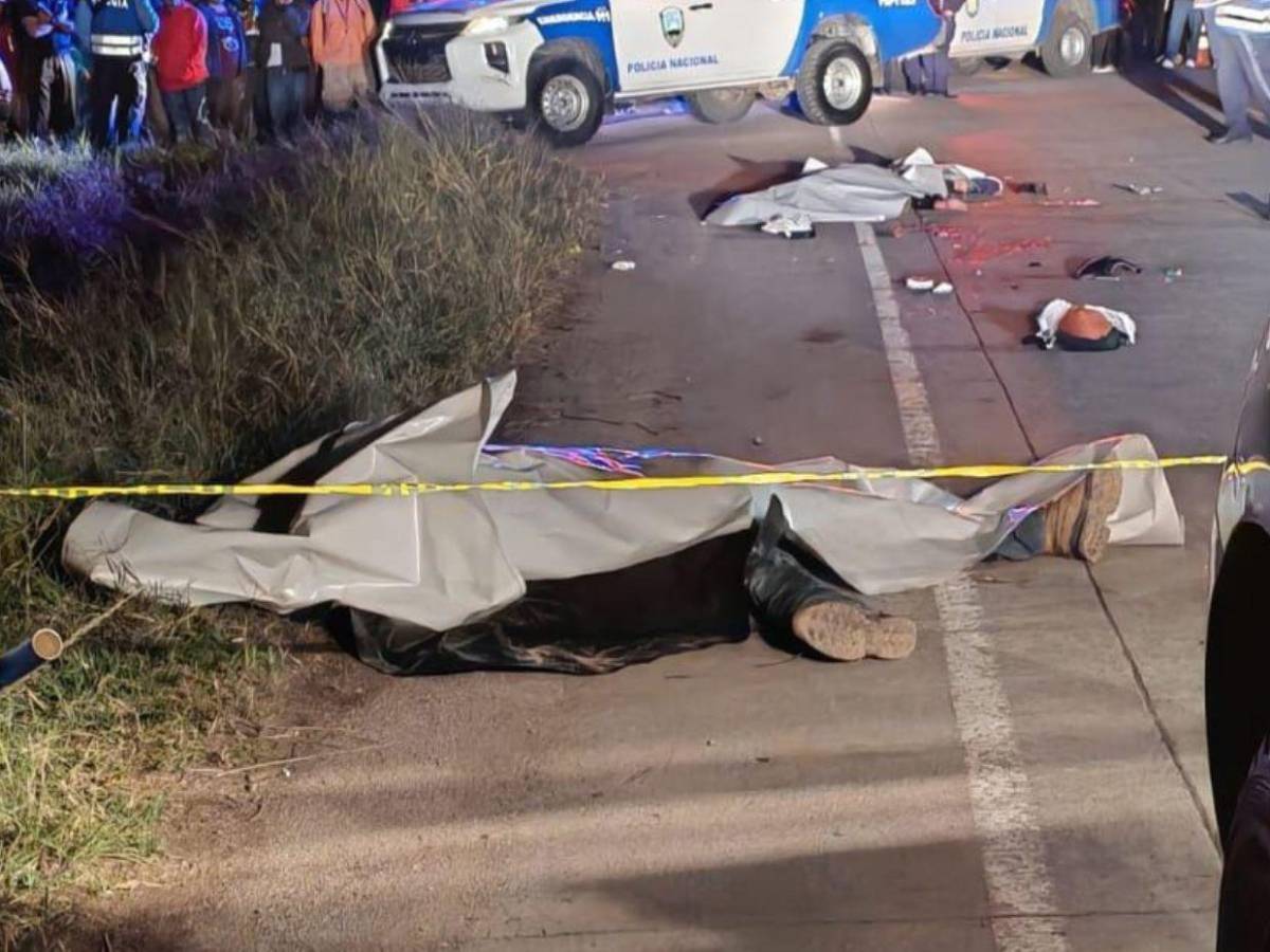 Escena desgarradora: así quedaron cuerpos de Nicoll y Ronald, pareja arrollada en carretera al sur