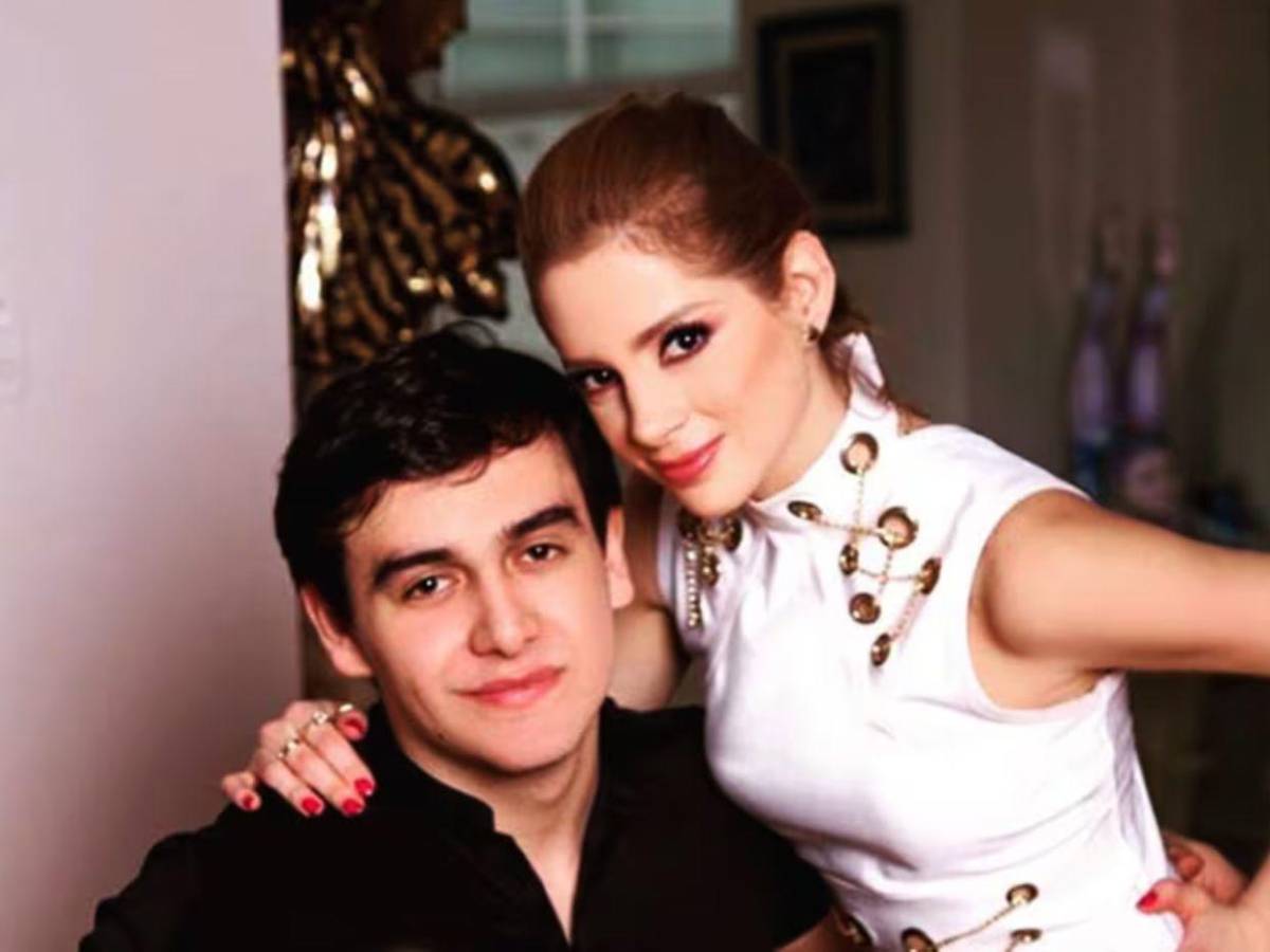 Imelda confiesa que conseguía para Julián Figueroa medicamentos que sus psiquiatras no querían recetarle