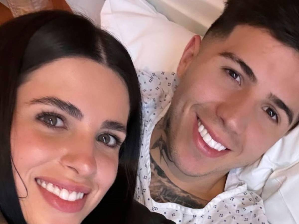 Futbolista se reconcilia con su esposa luego de decirle que “buscaba disfrutar la soltería” Futbolista se reconcilia con su esposa luego de decirle que “buscaba disfrutar la soltería”
