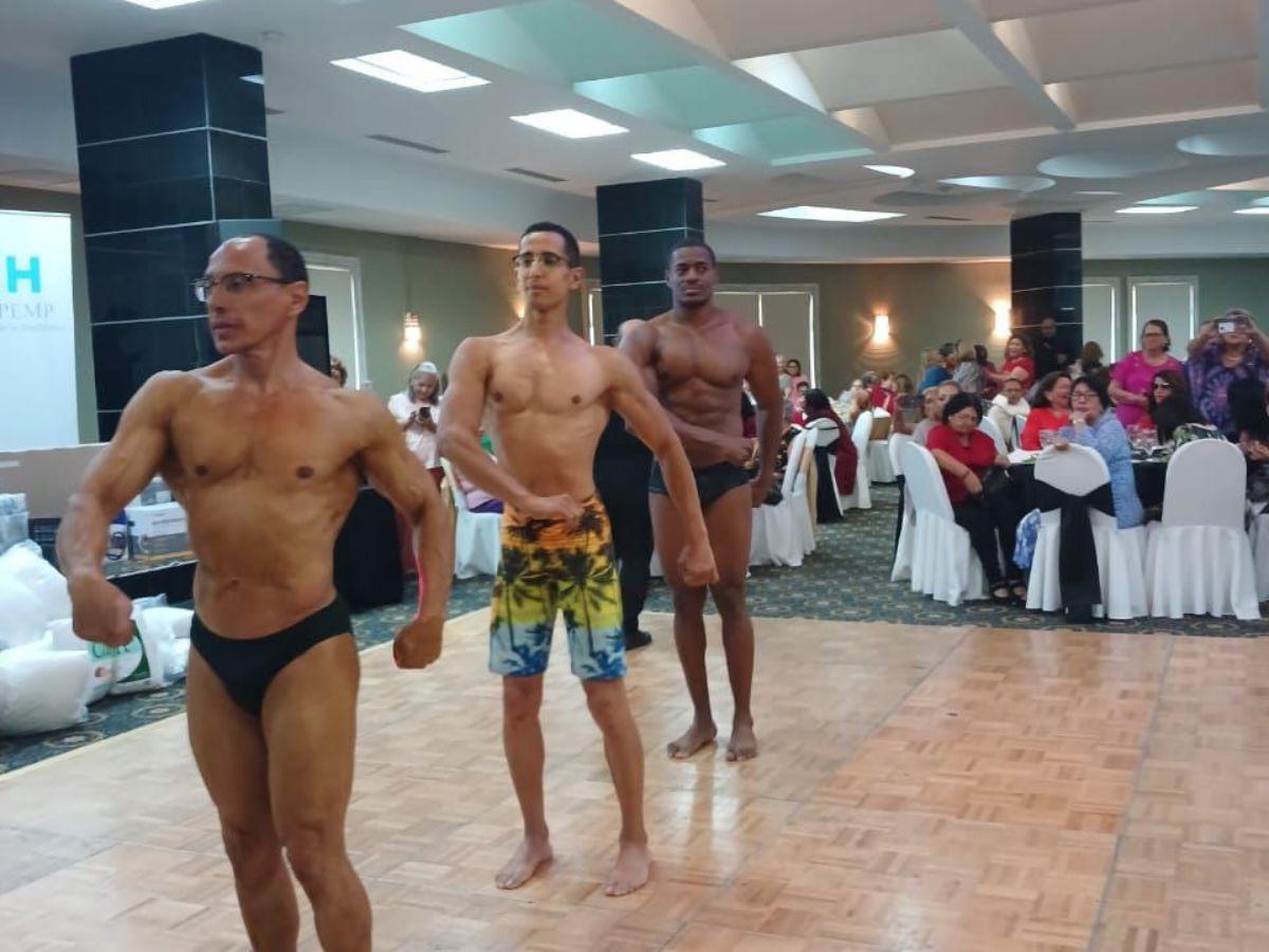 Repudio por celebrar con hombres desnudos el Día de la Madre a jubiladas del Injupemp