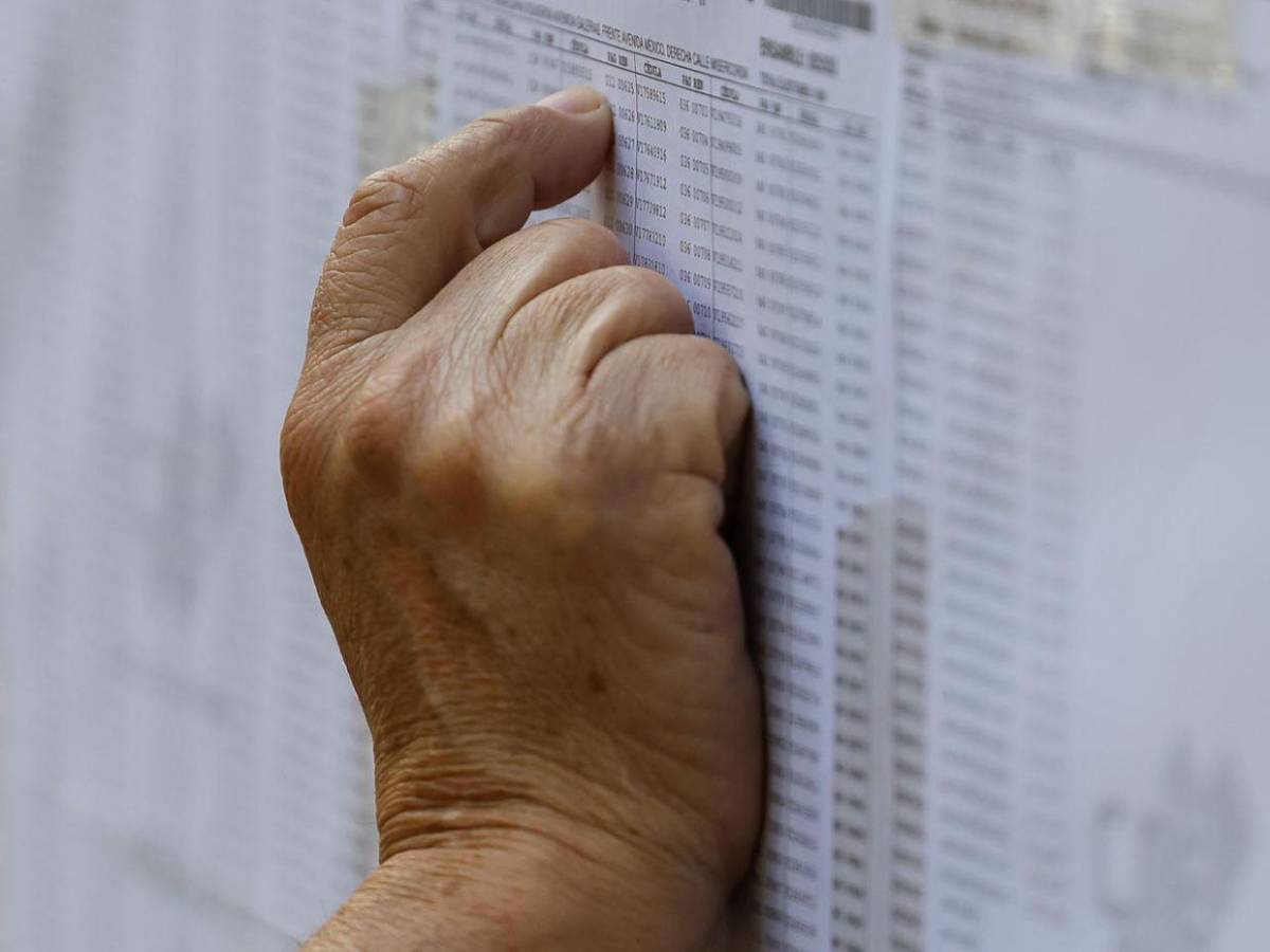 Poca afluencia en elecciones parlamentarias en Venezuela