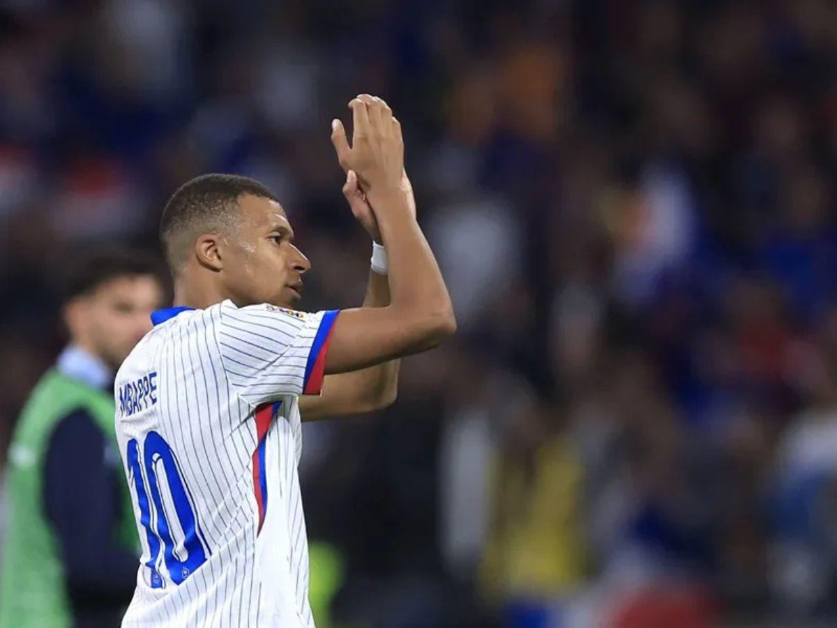 La polémica foto de Mbappé que enfureció a los hinchas del Real Madrid La polémica foto de Mbappé que enfureció a los hinchas del Real Madrid
