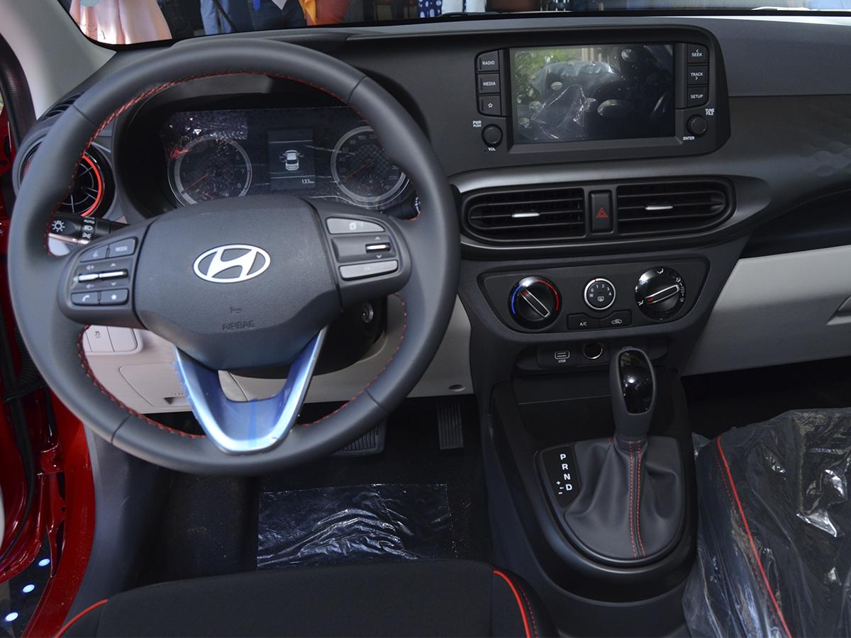 Conoce el Hyundai Grand i10 Sedán el equilibrio perfecto entre diseño vanguardista y avanzadas prestaciones tecnológicas.