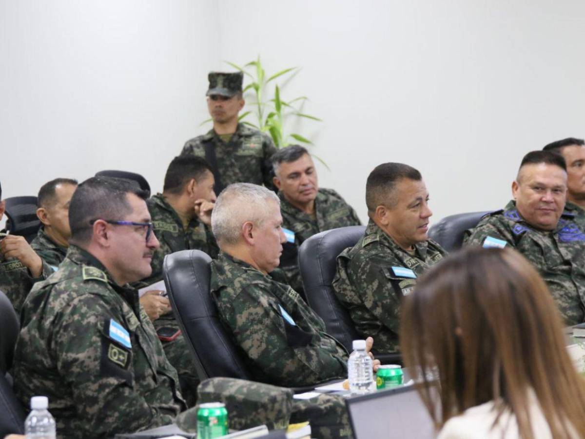 Así fue la reunión entre el CNE y las FF AA para la coordinación de las elecciones