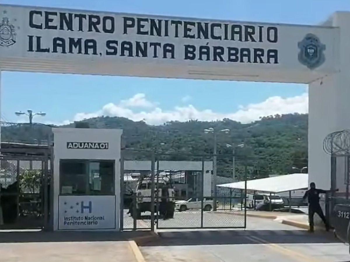 Gritos y gas lacrimógeno en El Pozo: ¿qué pasó en la cárcel de máxima seguridad de Ilama?