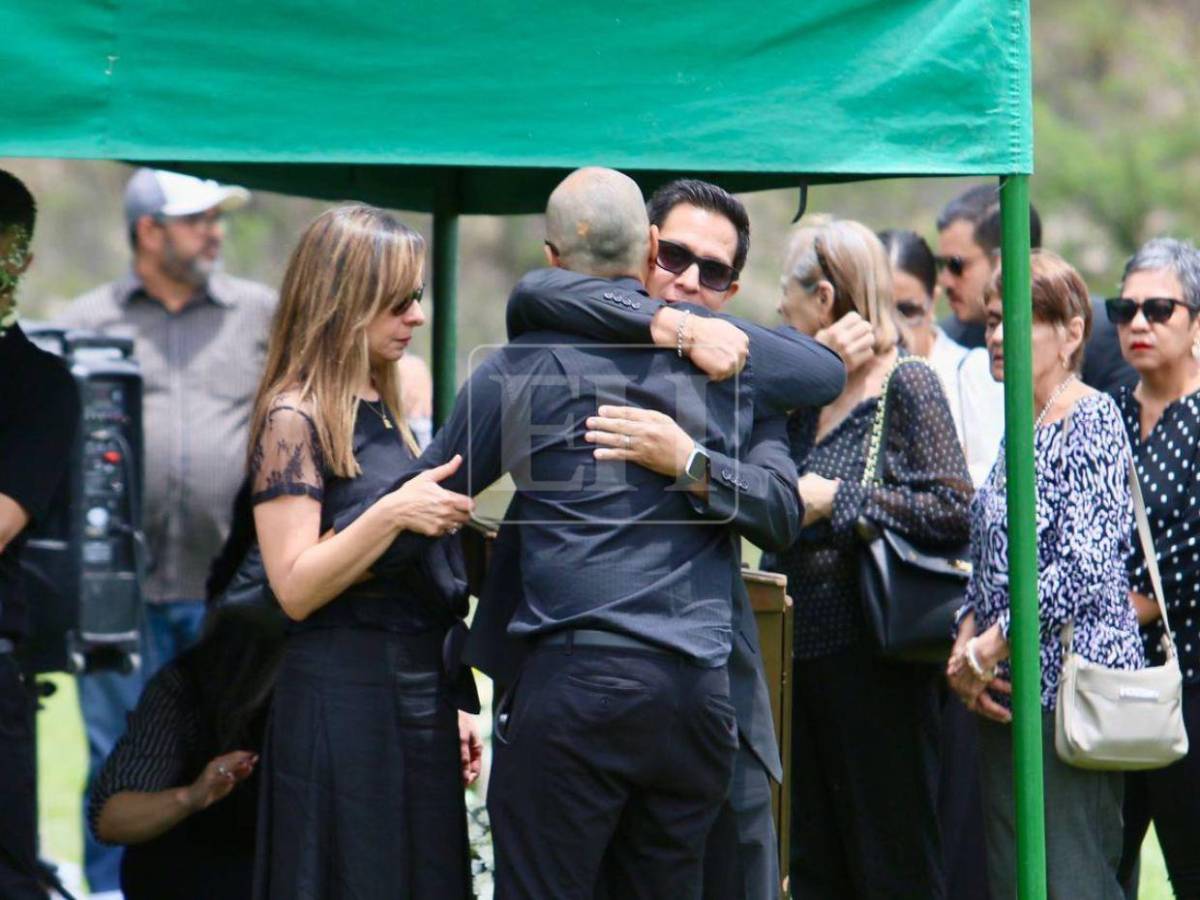 Con el corazón roto, Juan Fernando Lobo da el último adiós a la chef Sandra Díaz del Valle