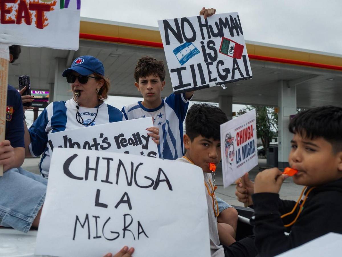 Hondureños protestan contra la represión migratoria en Kenner, Luisiana