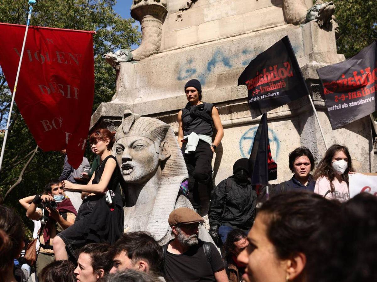 Bloqueemos todo: ¿Qué se sabe de la masiva protesta en Francia?