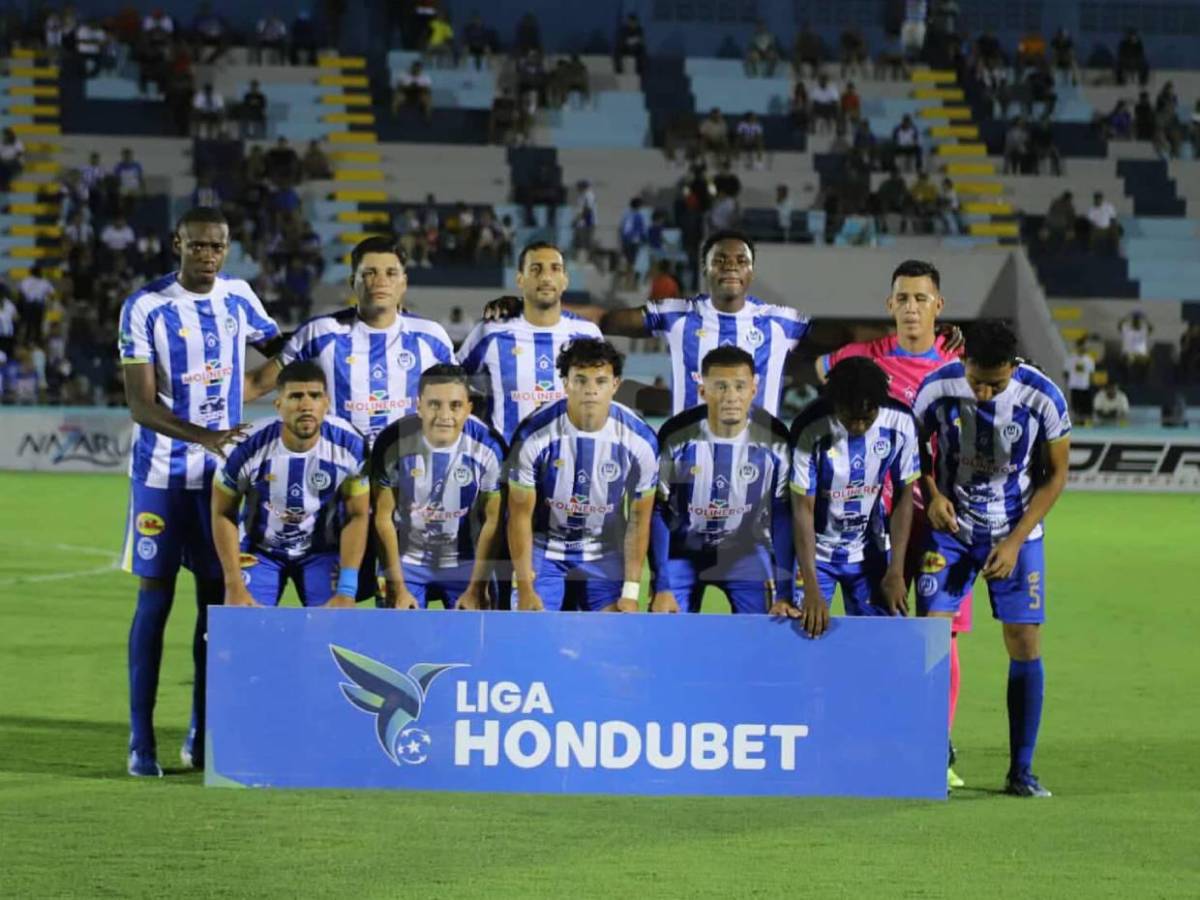 Lindas chicas e imágenes inéditas que está dejando el Victoria vs Marathón en La Ceiba