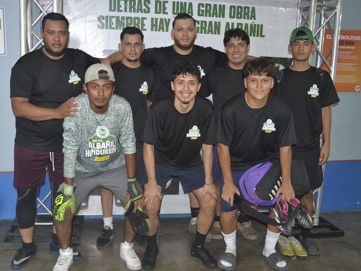 <i>La comunidad de constructores se reúne en un día de diversión y reconocimiento, gracias al compromiso de Cementos del Norte con la RSE.</i>