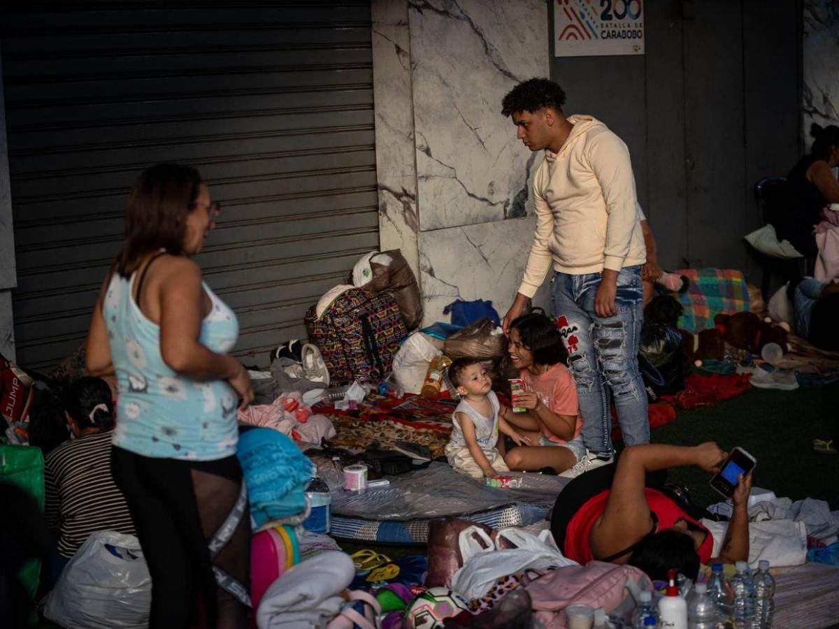 Venezuela clama ayuda: imágenes desgarradoras de familias que lo perdieron todo tras terremotos