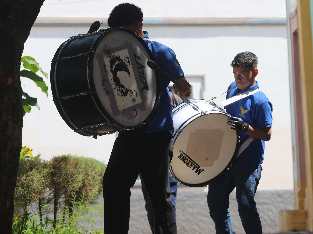 La banda del Instituto Vuelo de Águila lista para brillar en los desfiles patrios