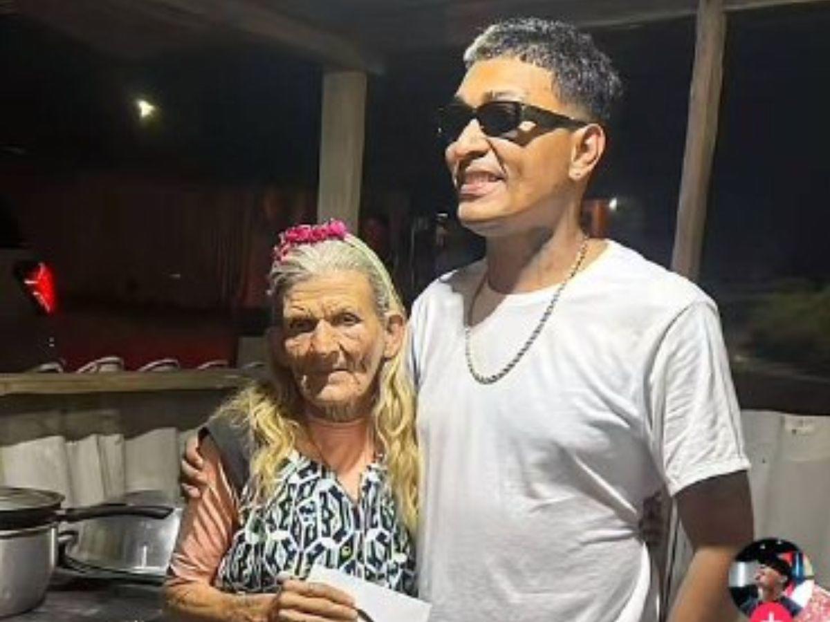 Supremo halla a abuela que vendía chicles en partido de tiktokers y se viralizó: ¿qué le regaló?