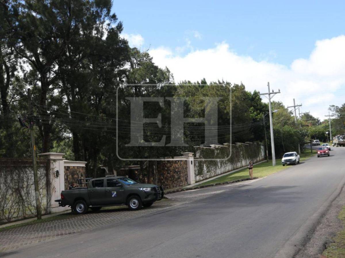 Guardia de Honor Presidencial custodia la residencia del presidente electo Nasry Asfura