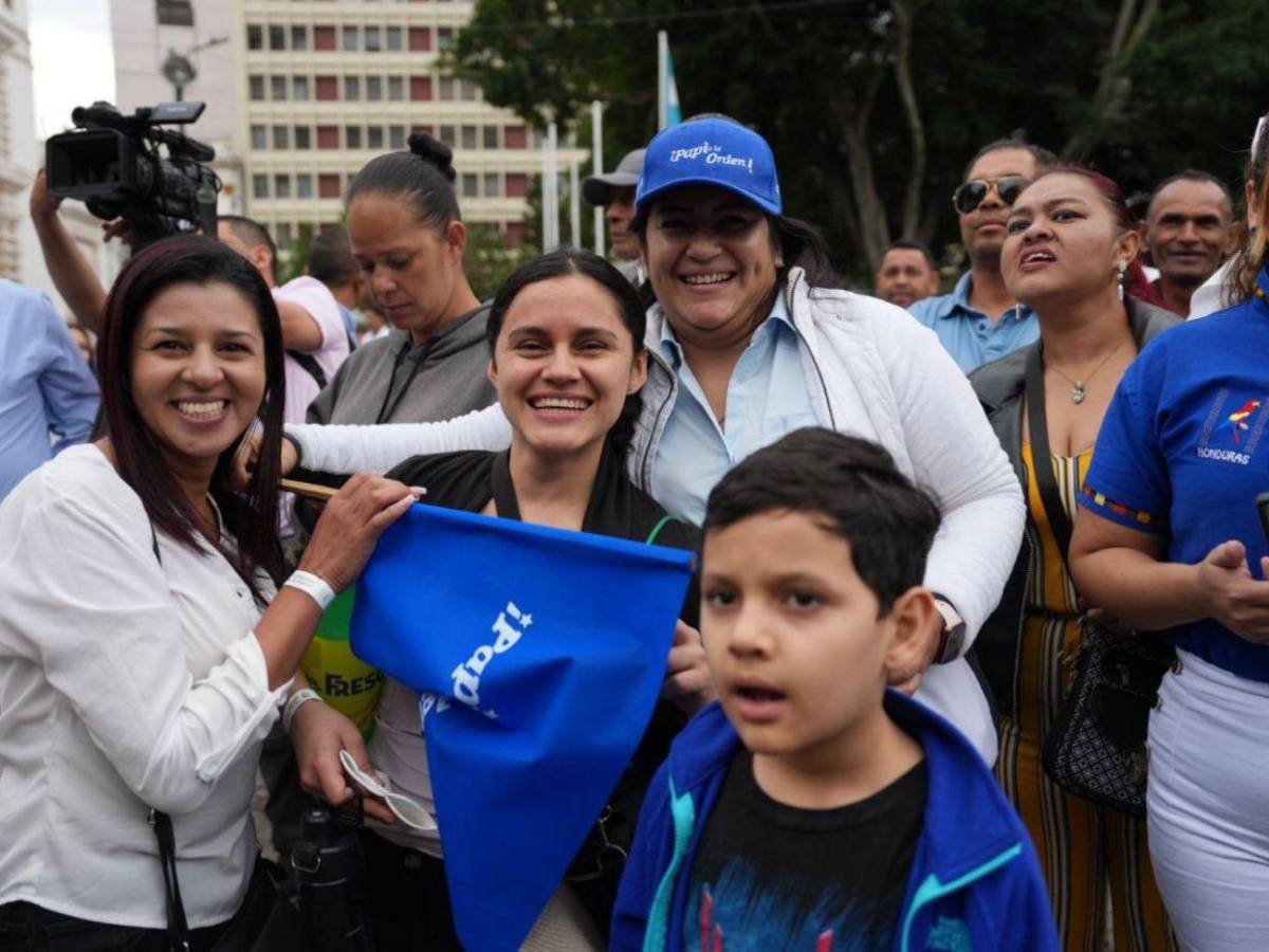 Sin shows culturales ni artísticos: así asumió la presidencia Nasry Asfura