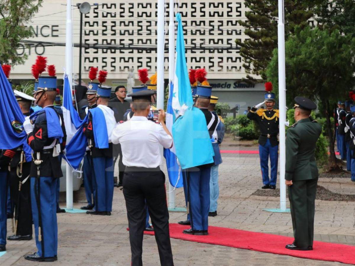 Así fue el acto del grito de independencia en la capital
