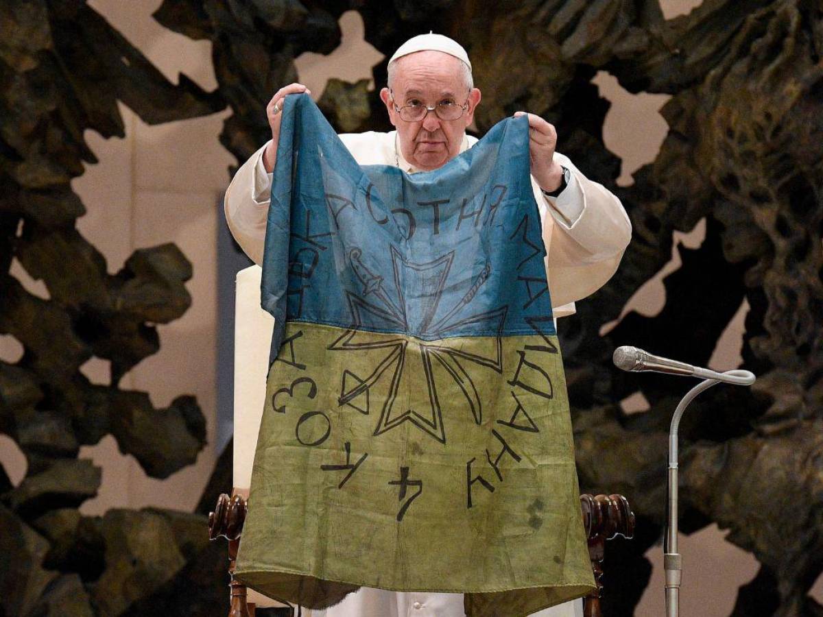 El papa condena la “horrenda crueldad” en la ciudad ucraniana de Bucha