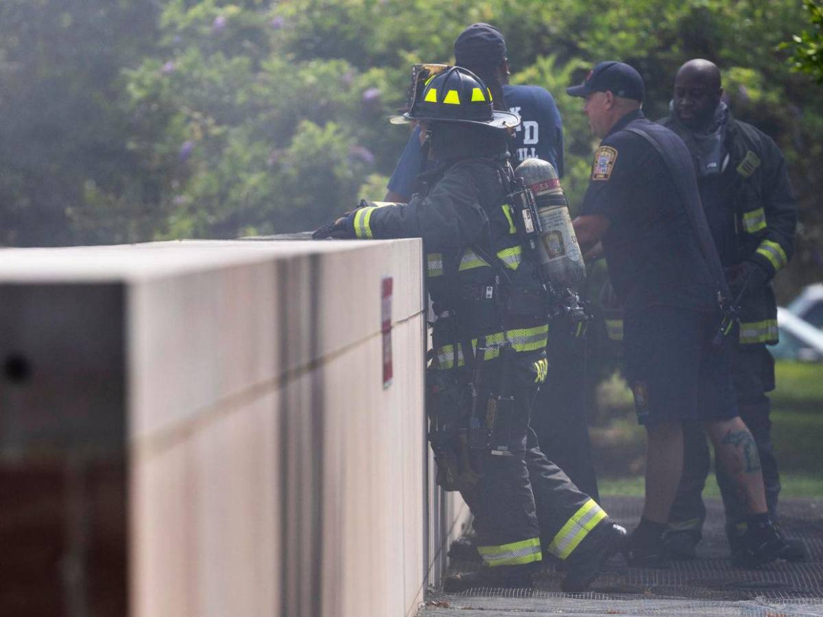 Se registra incendio de batería en el Museo Nacional de Historia Estadounidense