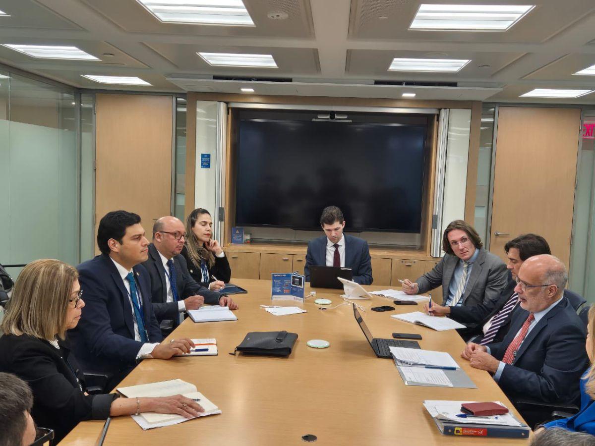 Se reanudan revisiones del acuerdo trianual con el Fondo Monetario Internacional