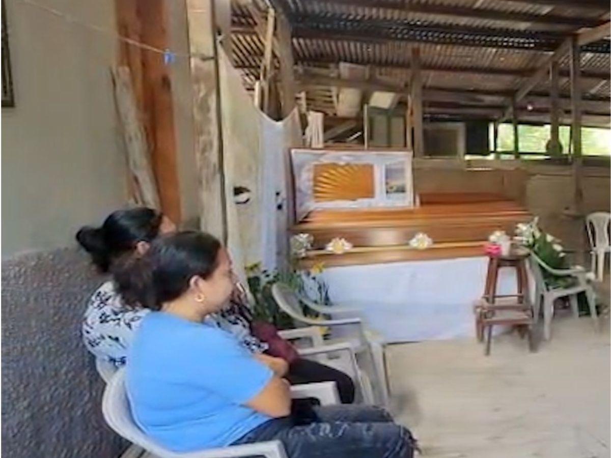 Tristeza y dolor: Así despidieron a José Torres, joven arrollado por un rapidito en Cortés