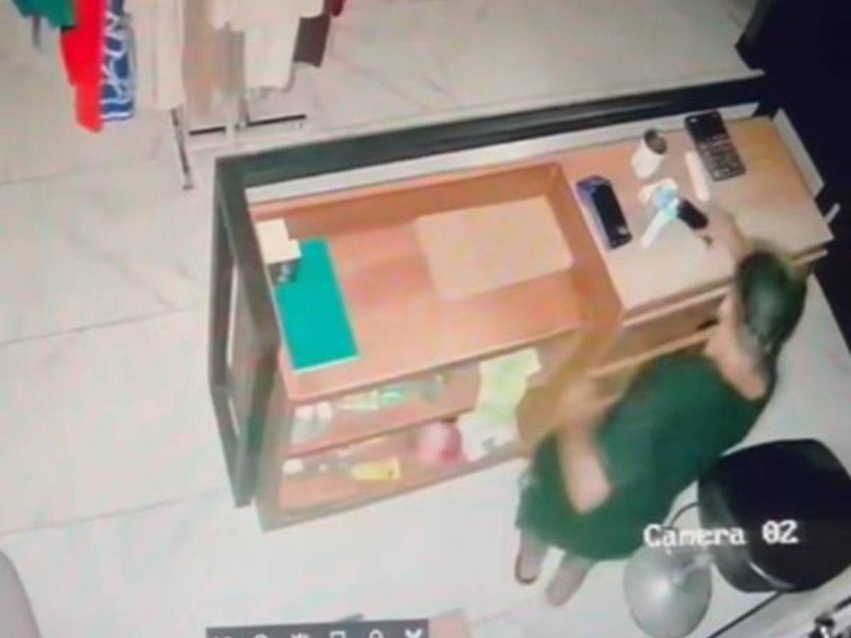 Cuadro a cuadro: asaltan negocio de Facundo Caballero en San Pedro Sula