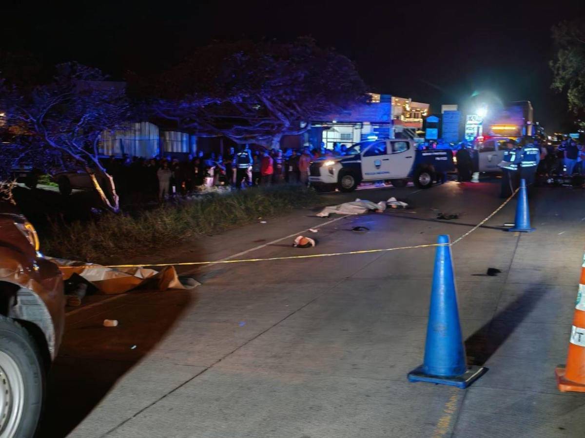 Escena desgarradora: así quedaron cuerpos de Nicoll y Ronald, pareja arrollada en carretera al sur