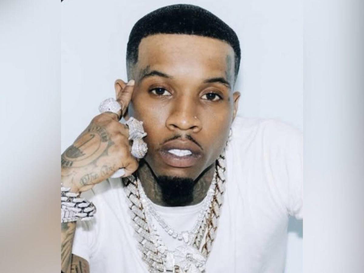 Rapero Tory Lanez es hospitalizado tras ser apuñalado en prisión de California