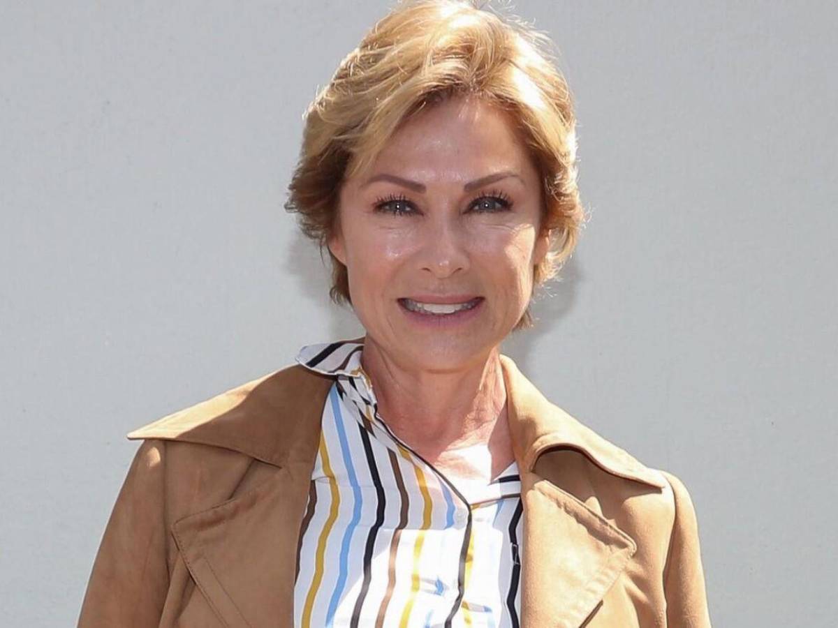 Critican a Leticia Calderón por tener a su mamá en un asilo