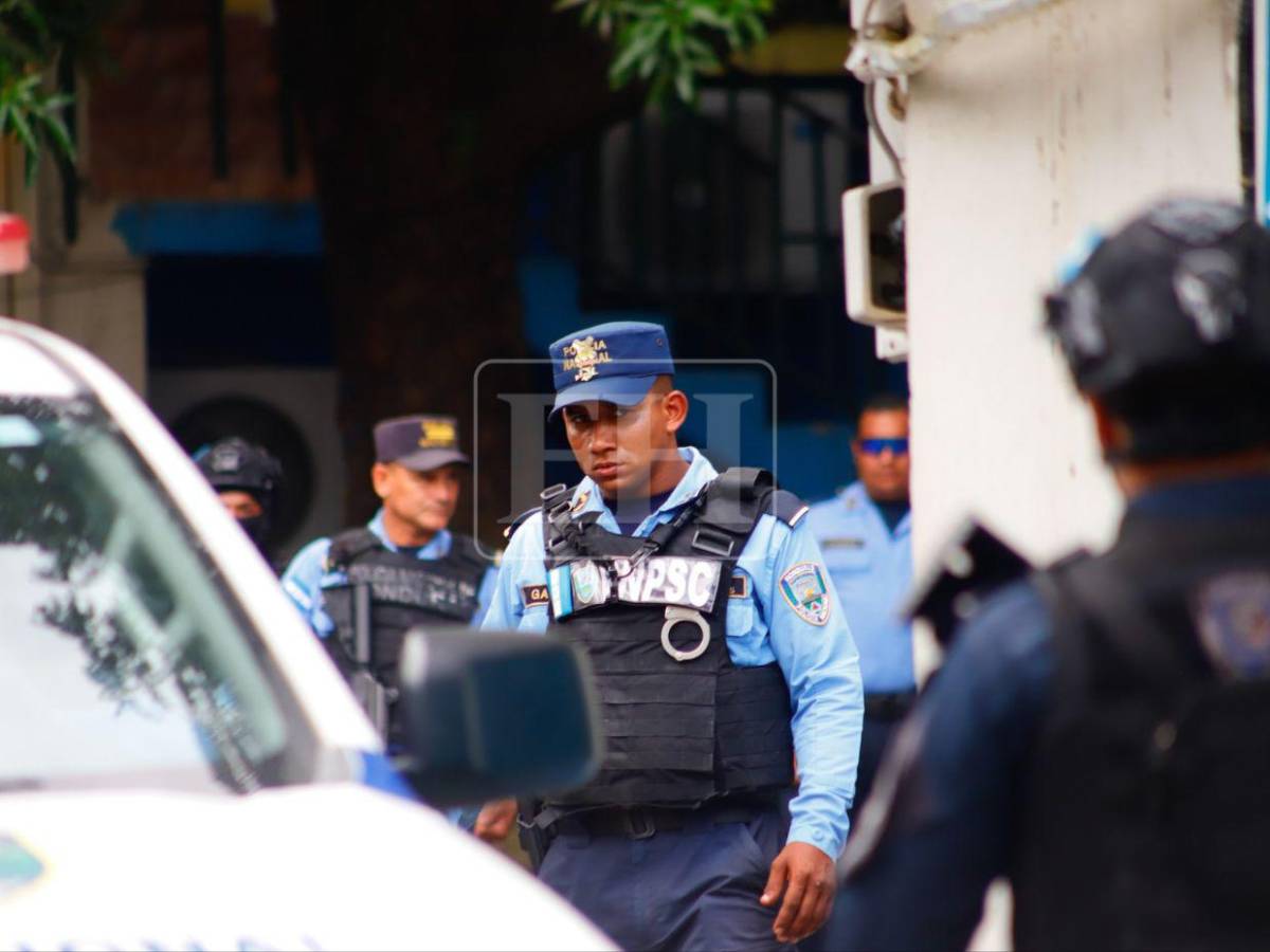 Trasladan a cárcel de máxima seguridad a 6 presuntos pandilleros capturados en San Pedro Sula