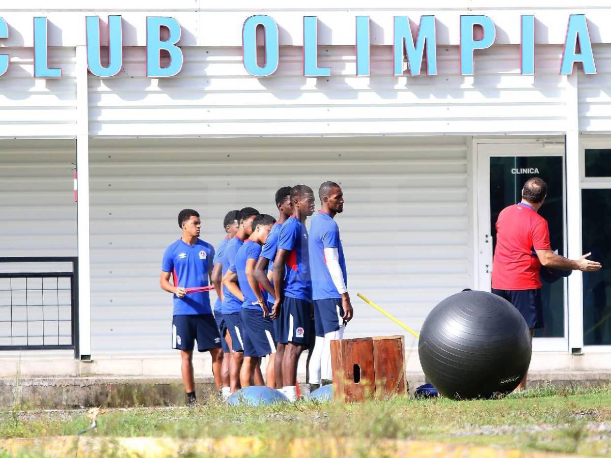 Decisión de Julián Martínez sorprende y otro jugador saldría: Así entrenó Olimpia en el CAR